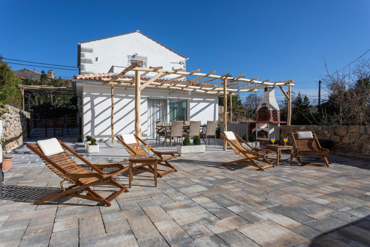 Villa Elm Milohnici Kültér fotó