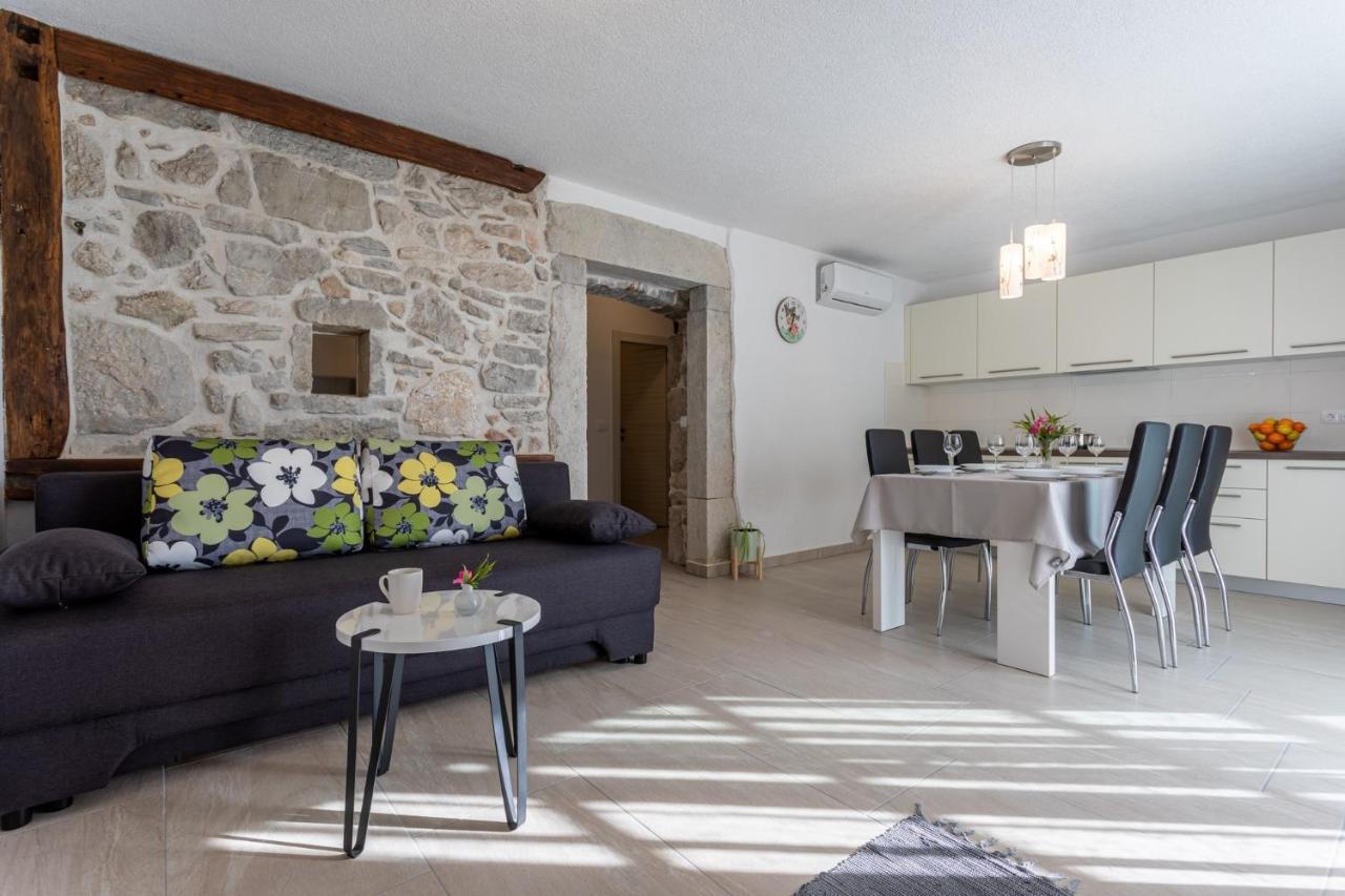 Villa Elm Milohnici Kültér fotó