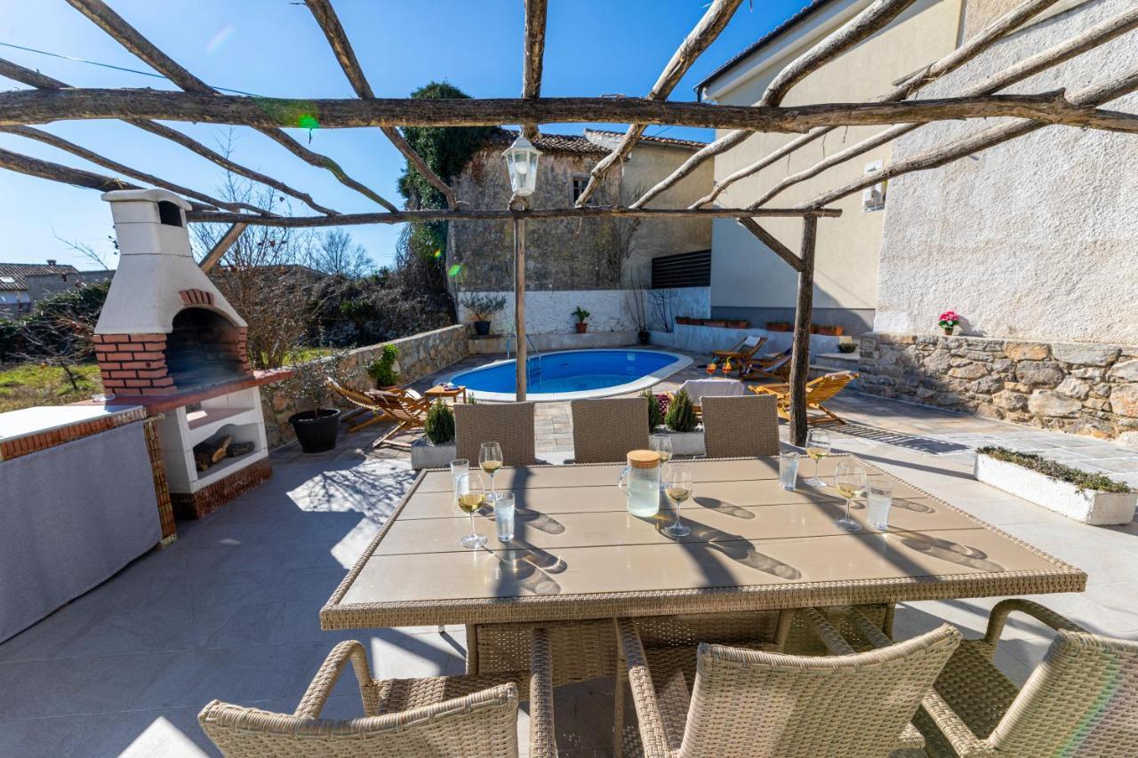 Villa Elm Milohnici Kültér fotó