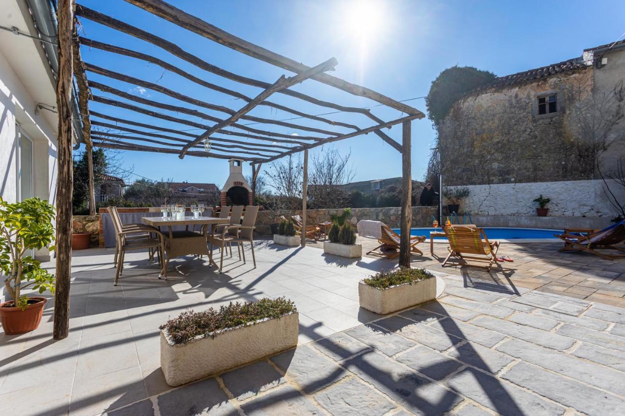Villa Elm Milohnici Kültér fotó