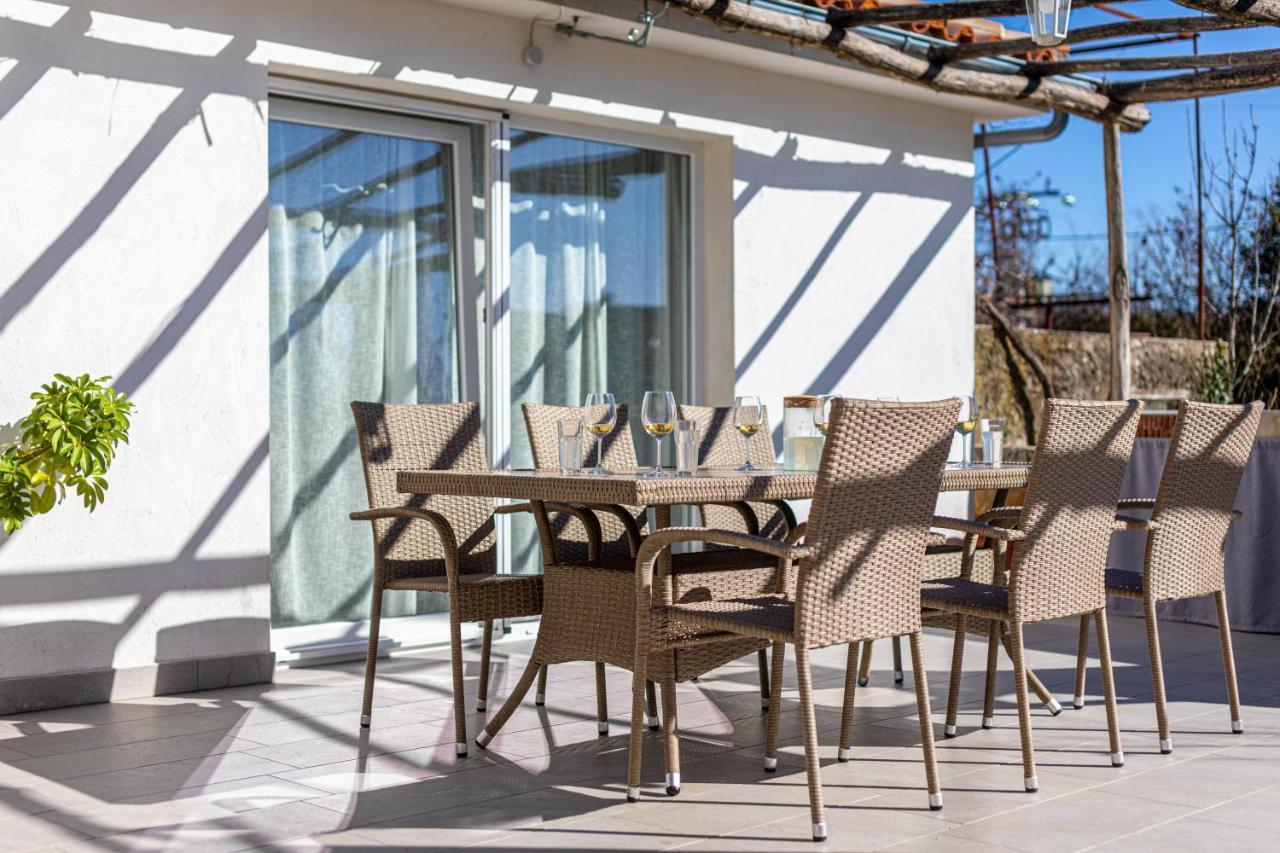 Villa Elm Milohnici Kültér fotó